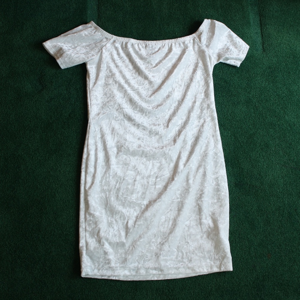 Forever 21 Velvet White Bodycon Dress